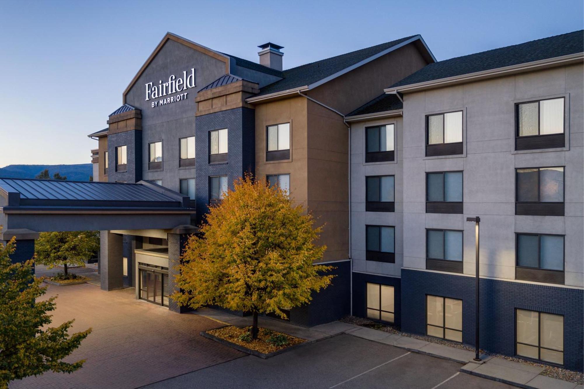 Fairfield Inn & Suites By Marriott Kelowna Dış mekan fotoğraf