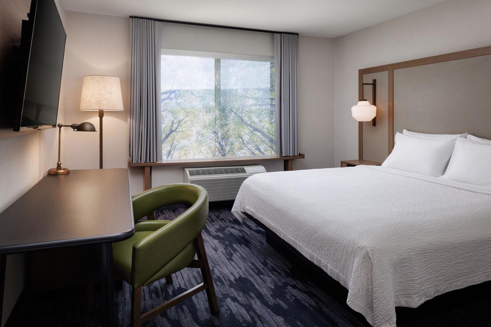 Fairfield Inn & Suites By Marriott Kelowna Dış mekan fotoğraf