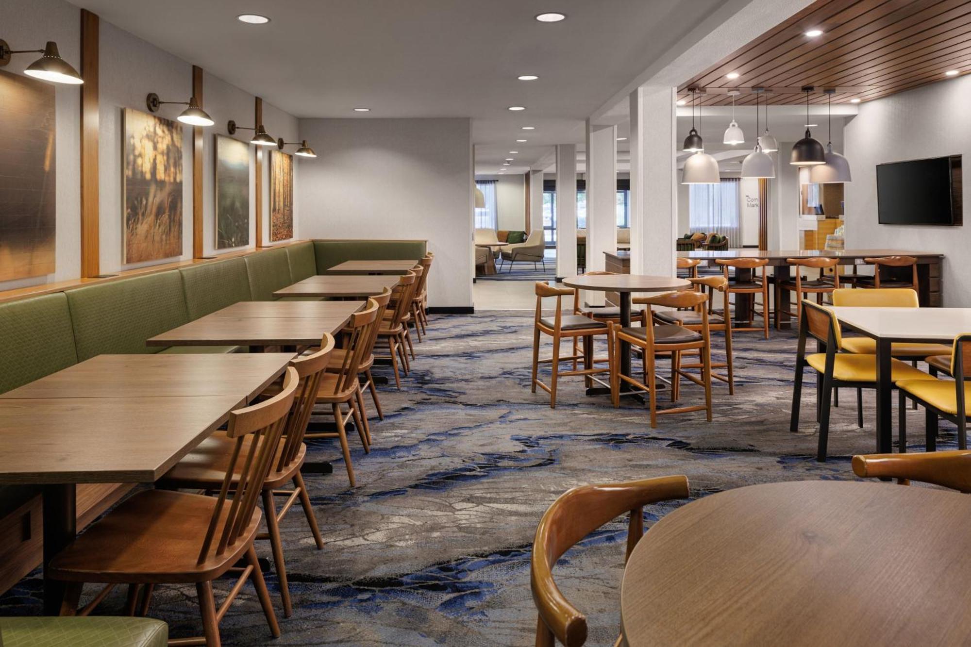 Fairfield Inn & Suites By Marriott Kelowna Dış mekan fotoğraf