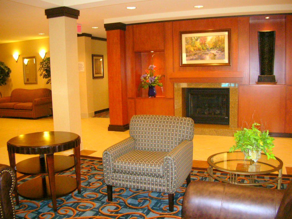 Fairfield Inn & Suites By Marriott Kelowna Dış mekan fotoğraf